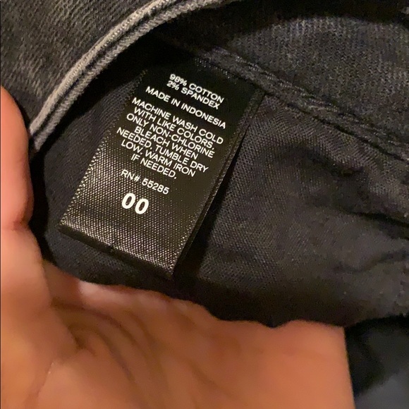 Black denim shorts - Picture 3 of 4